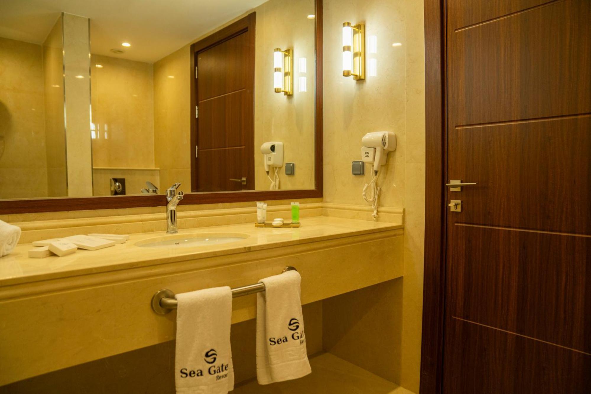 Sea Gate Resort Sweimeh Eksteriør billede